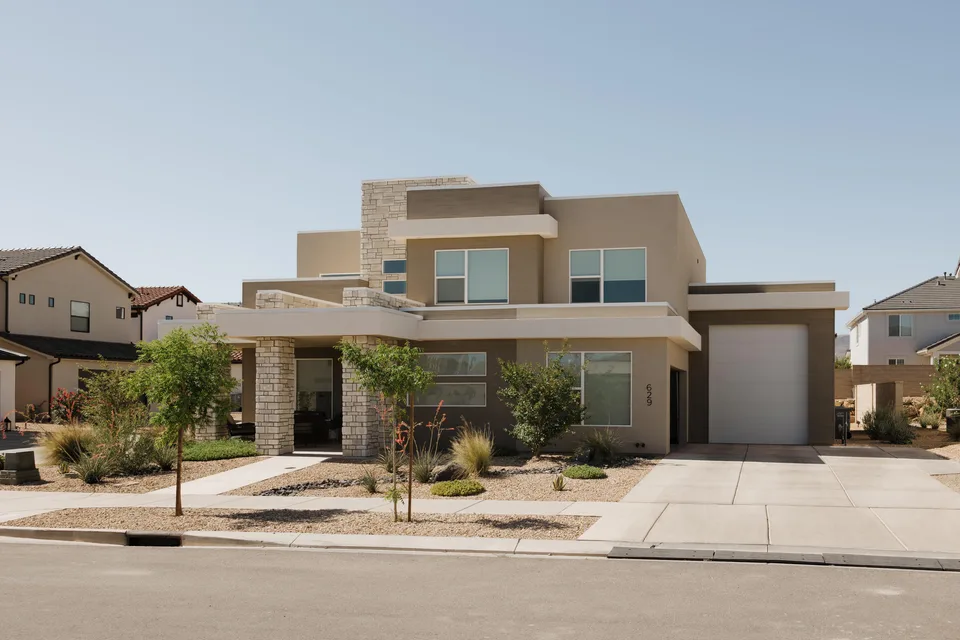 Home in Desert Color